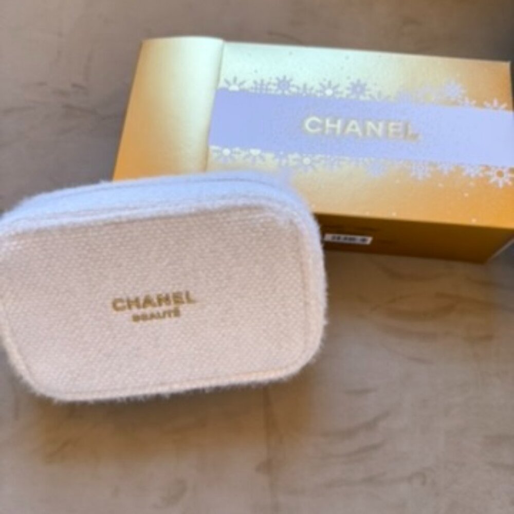 Chanel Beaute Lip Gloss Holiday Special